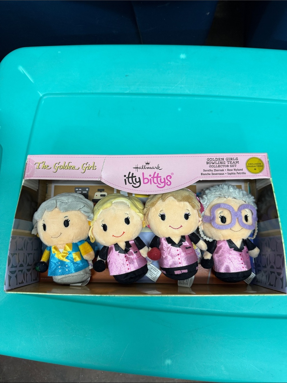 Hallmark itty bittys The Golden Girls Plush Set - Pink, Blue, Yellow, Purple